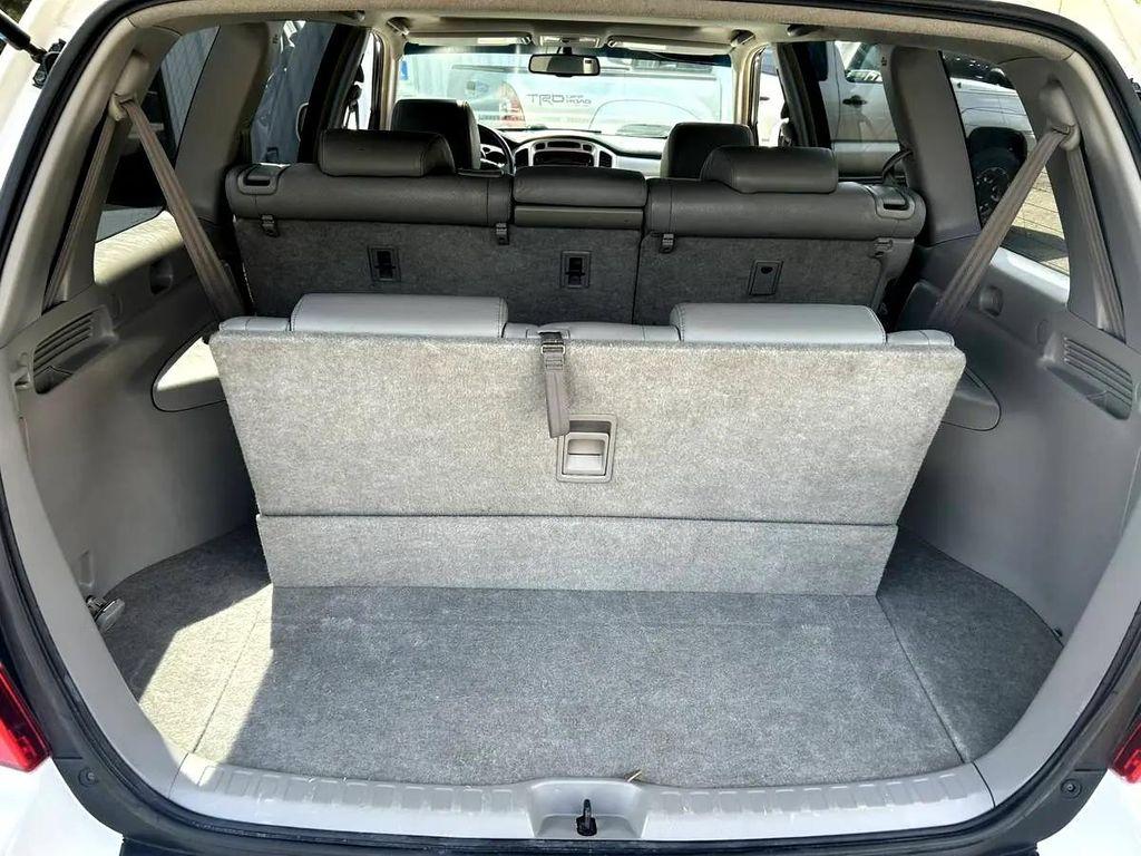 used 2007 Toyota Highlander Hybrid car, priced at $12,950