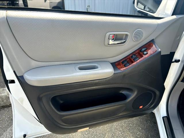 used 2007 Toyota Highlander Hybrid car, priced at $12,950
