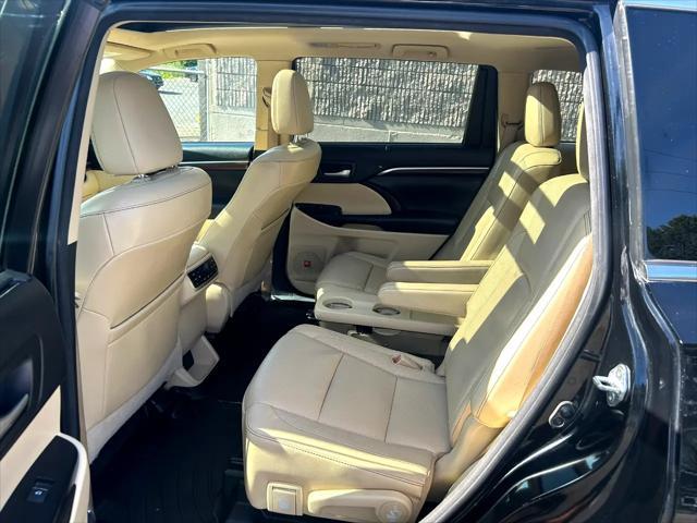 used 2016 Toyota Highlander Hybrid car, priced at $22,995