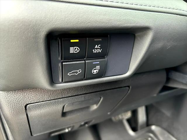 used 2021 Toyota Highlander Hybrid car, priced at $38,950