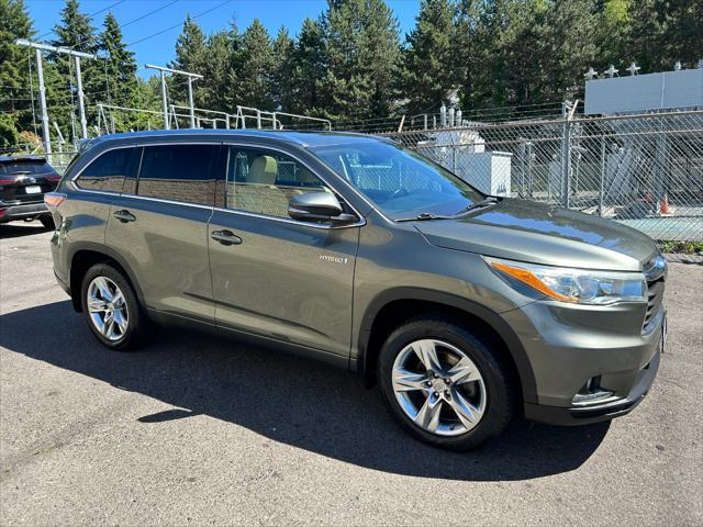 used 2015 Toyota Highlander Hybrid car, priced at $27,995