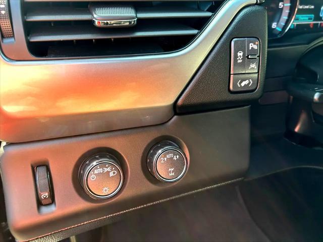 used 2018 Chevrolet Suburban car, priced at $27,995
