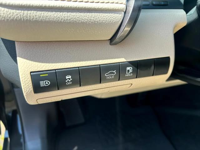 used 2019 Toyota Camry Hybrid car, priced at $25,995
