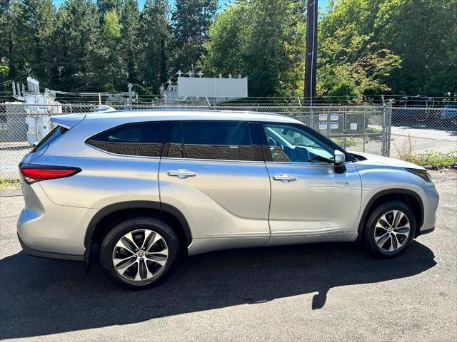 used 2021 Toyota Highlander Hybrid car, priced at $35,950