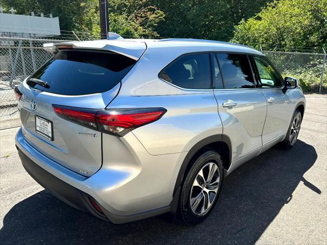 used 2021 Toyota Highlander Hybrid car, priced at $35,950