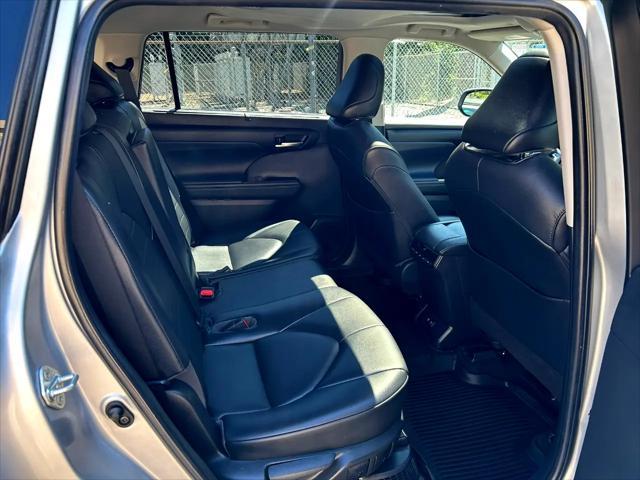 used 2021 Toyota Highlander Hybrid car, priced at $35,950