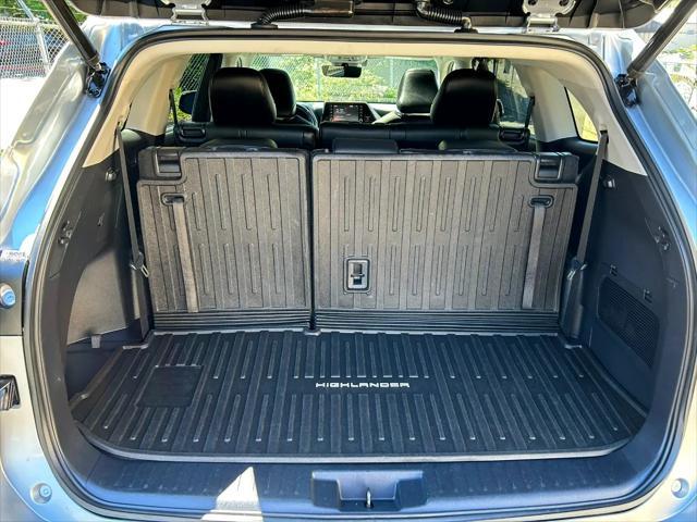 used 2021 Toyota Highlander Hybrid car, priced at $35,950