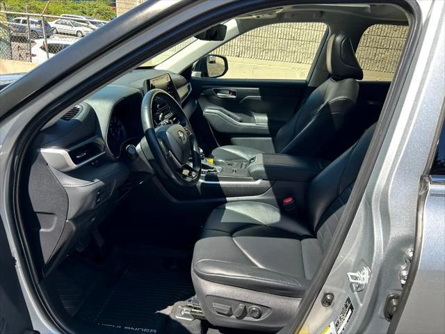 used 2021 Toyota Highlander Hybrid car, priced at $35,950