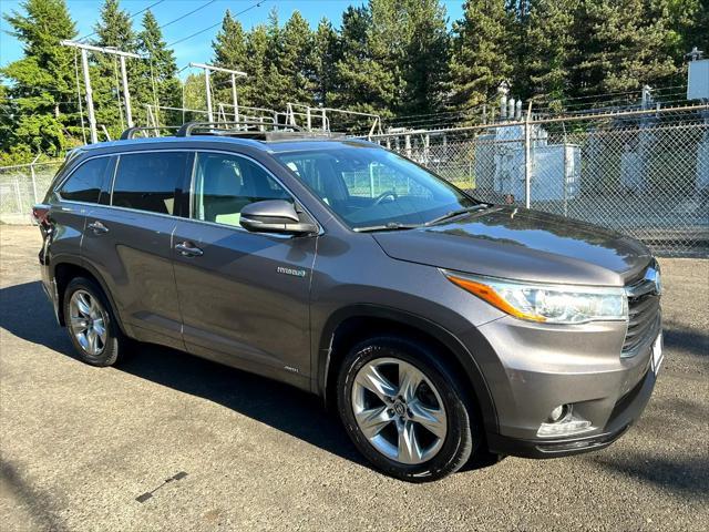 used 2016 Toyota Highlander Hybrid car, priced at $24,995