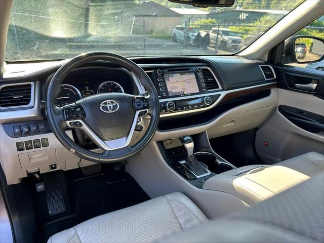 used 2016 Toyota Highlander Hybrid car, priced at $24,995
