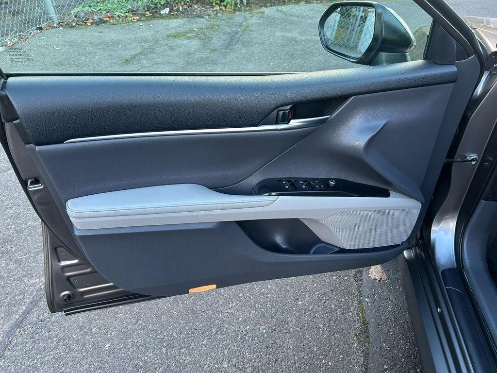 used 2019 Toyota Camry Hybrid car, priced at $25,995