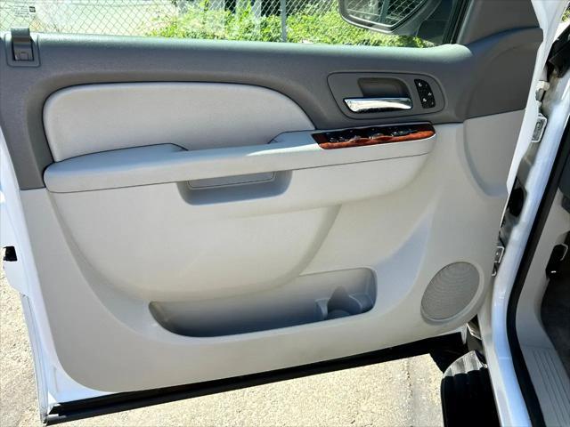 used 2012 Chevrolet Suburban car, priced at $14,995