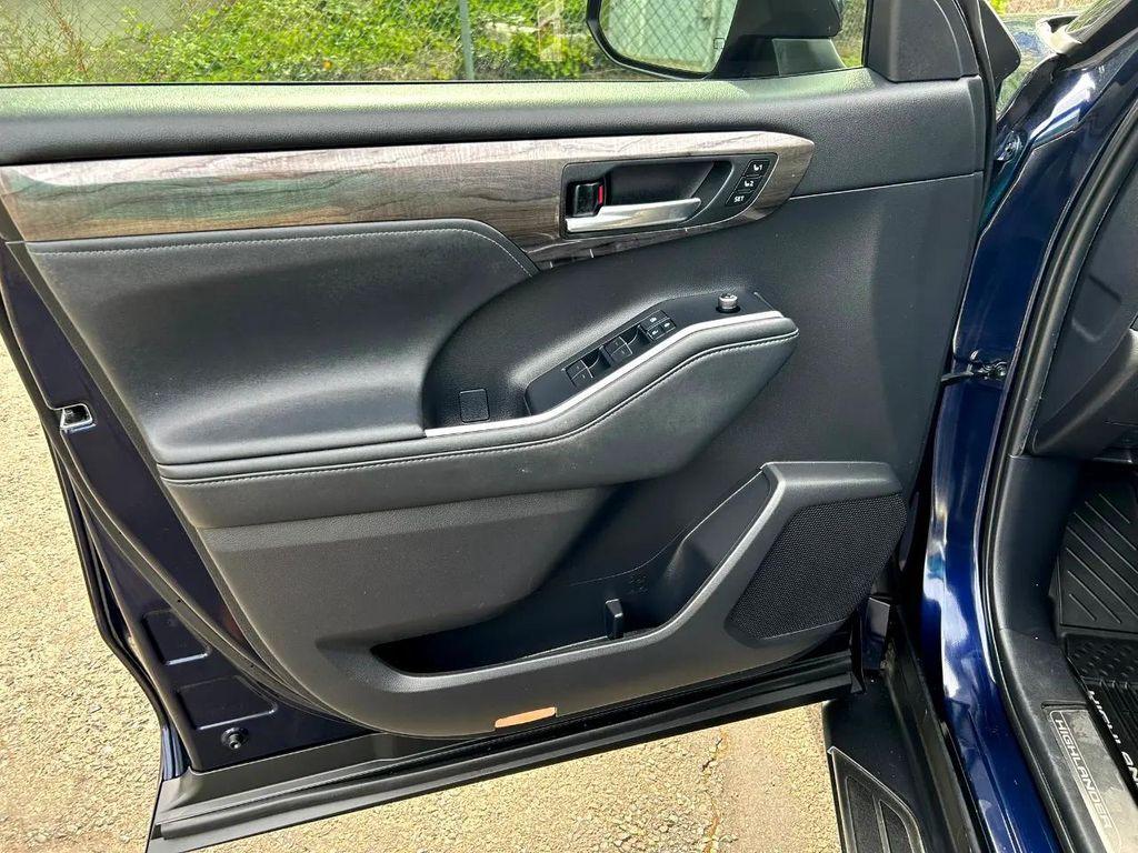 used 2021 Toyota Highlander Hybrid car, priced at $37,950