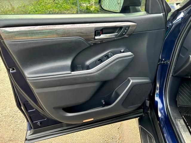 used 2021 Toyota Highlander Hybrid car, priced at $37,950