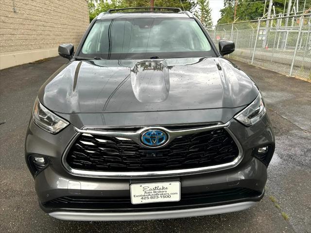 used 2021 Toyota Highlander Hybrid car, priced at $38,995
