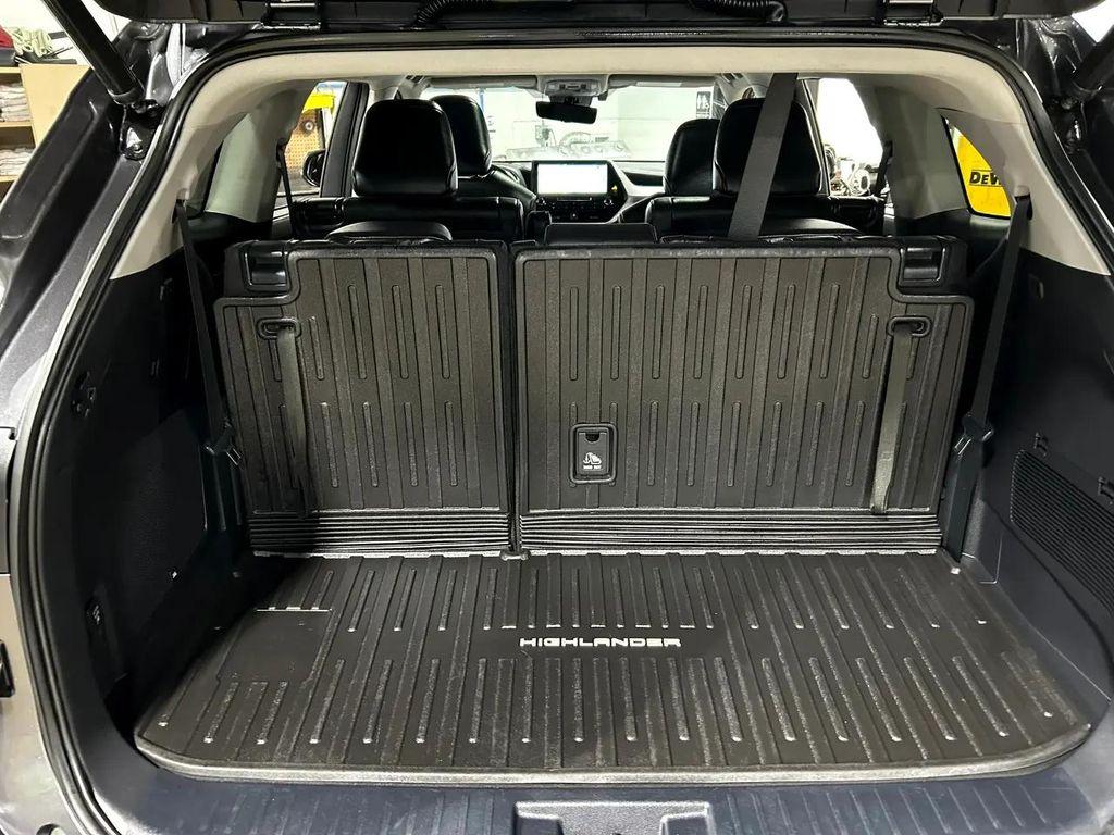 used 2021 Toyota Highlander Hybrid car, priced at $38,995