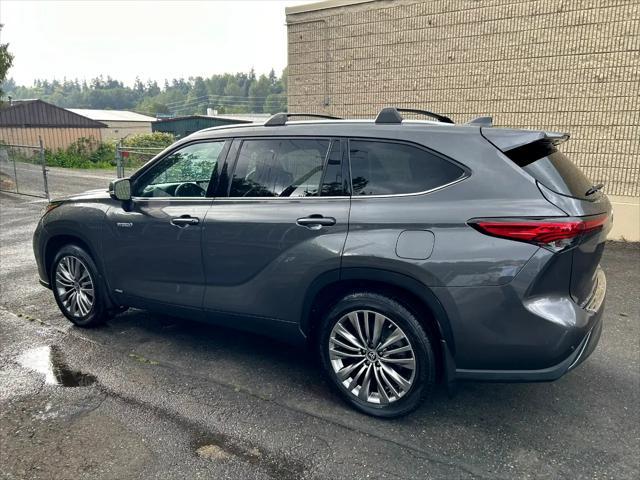 used 2021 Toyota Highlander Hybrid car, priced at $38,995