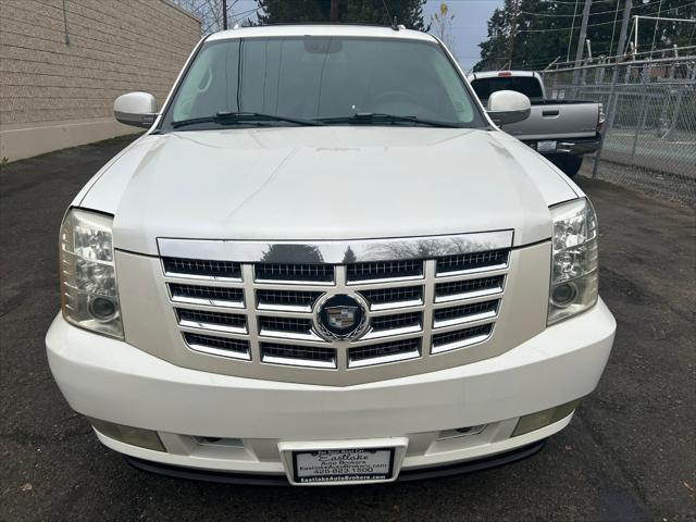 used 2007 Cadillac Escalade car, priced at $10,995