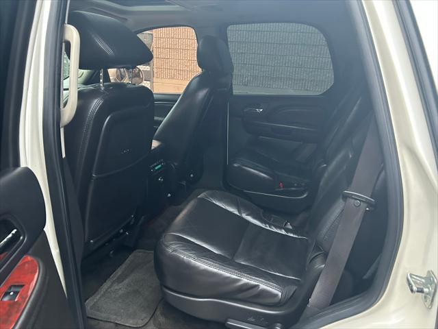 used 2007 Cadillac Escalade car, priced at $10,995