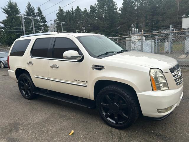 used 2007 Cadillac Escalade car, priced at $10,995