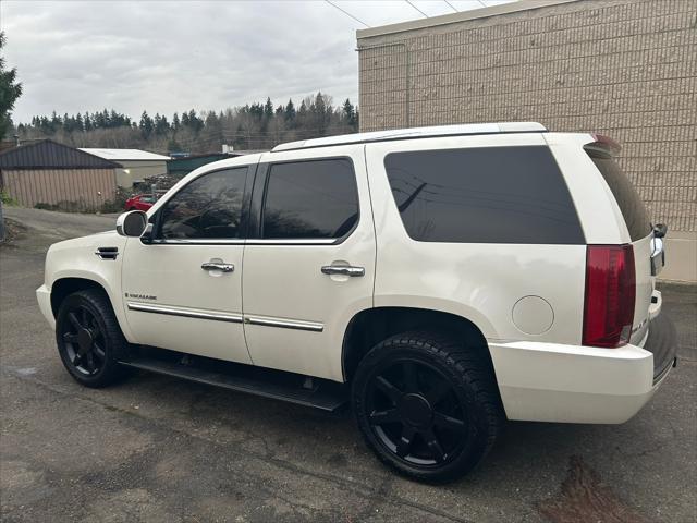 used 2007 Cadillac Escalade car, priced at $10,995