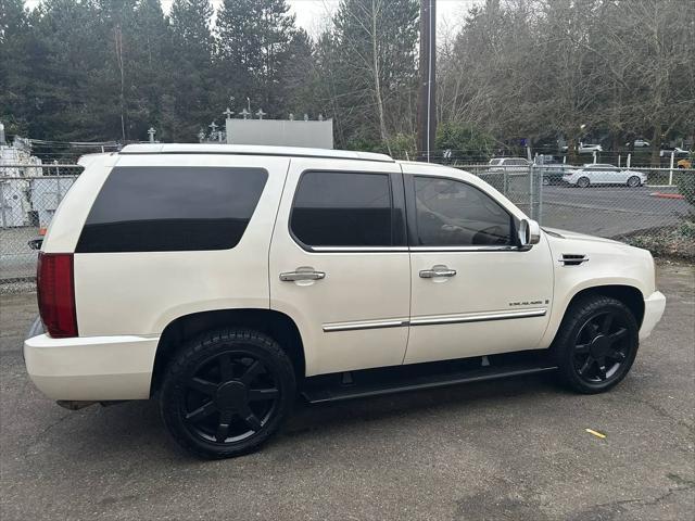 used 2007 Cadillac Escalade car, priced at $10,995