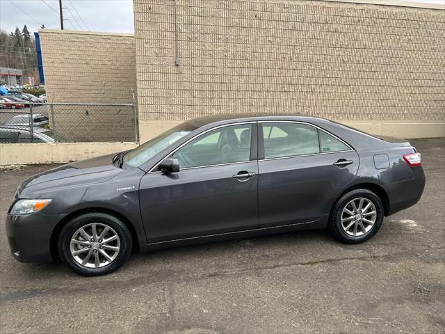 used 2011 Toyota Camry Hybrid car, priced at $16,950