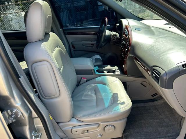 used 2006 Buick Rendezvous car, priced at $5,995