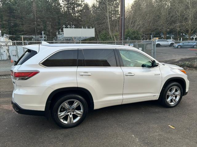 used 2016 Toyota Highlander Hybrid car, priced at $28,995