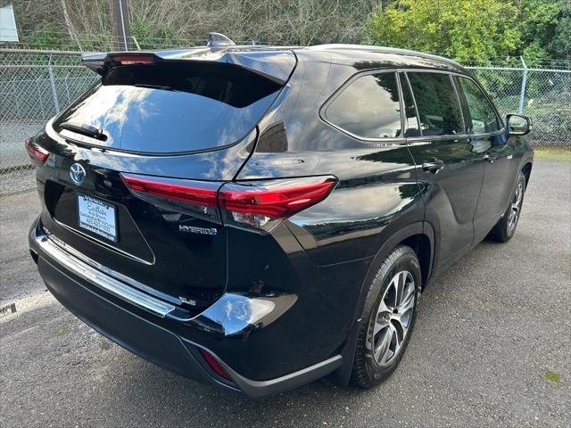 used 2021 Toyota Highlander Hybrid car, priced at $33,995