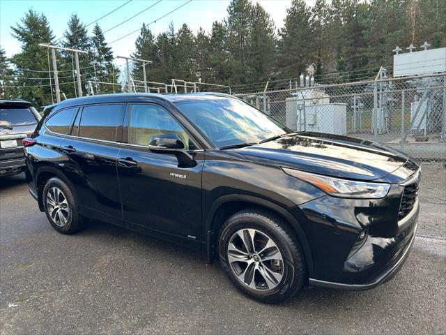 used 2021 Toyota Highlander Hybrid car, priced at $33,995