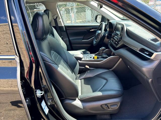 used 2022 Toyota Highlander Hybrid car, priced at $32,950