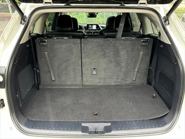 used 2020 Toyota Highlander Hybrid car, priced at $38,995