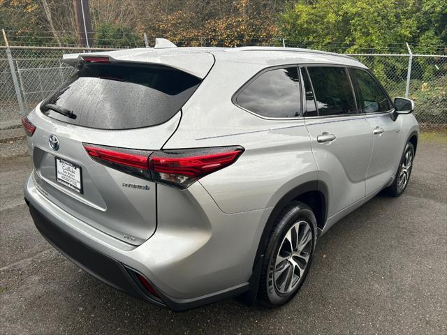 used 2020 Toyota Highlander Hybrid car, priced at $36,995