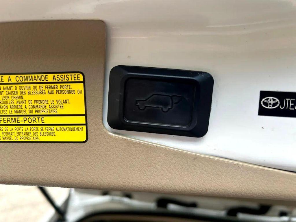 used 2010 Toyota Highlander Hybrid car, priced at $16,995