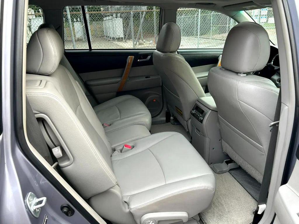 used 2010 Toyota Highlander Hybrid car, priced at $16,995