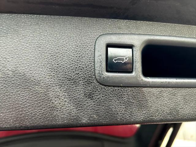 used 2021 Toyota Highlander Hybrid car, priced at $37,995