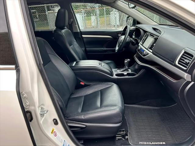 used 2016 Toyota Highlander car, priced at $21,950