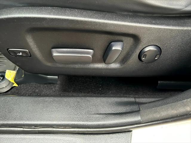 used 2016 Toyota Highlander car, priced at $21,950