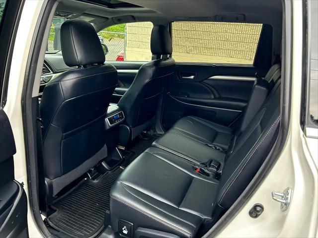 used 2016 Toyota Highlander car, priced at $21,950