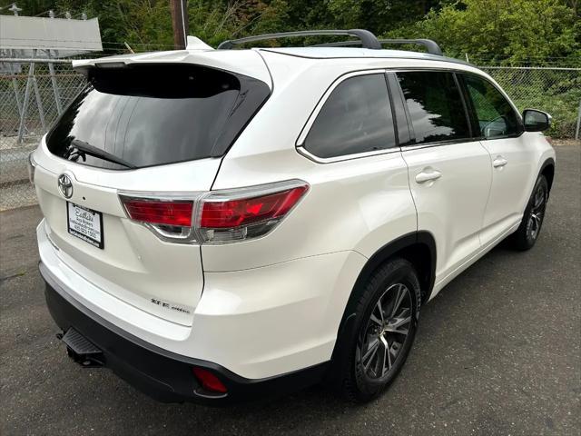 used 2016 Toyota Highlander car, priced at $21,950