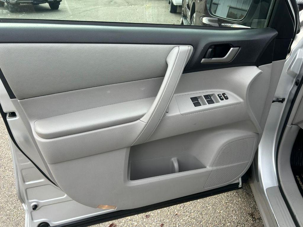 used 2012 Toyota Highlander car, priced at $9,995