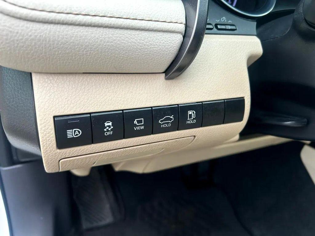 used 2019 Toyota Camry Hybrid car, priced at $25,995