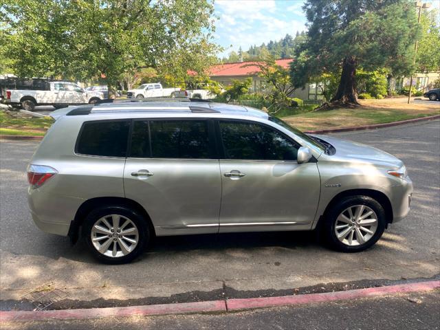 used 2012 Toyota Highlander Hybrid car, priced at $20,995