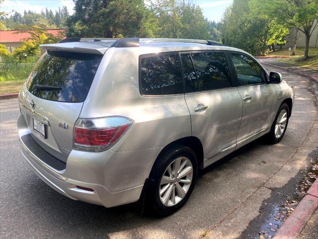 used 2012 Toyota Highlander Hybrid car, priced at $20,995