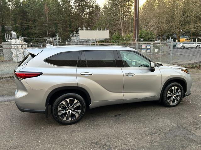 used 2022 Toyota Highlander Hybrid car, priced at $30,995