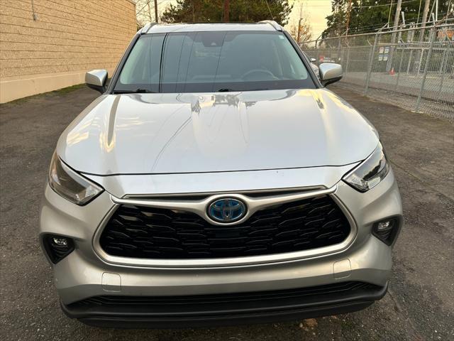 used 2022 Toyota Highlander Hybrid car, priced at $30,995