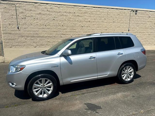 used 2010 Toyota Highlander Hybrid car, priced at $16,850