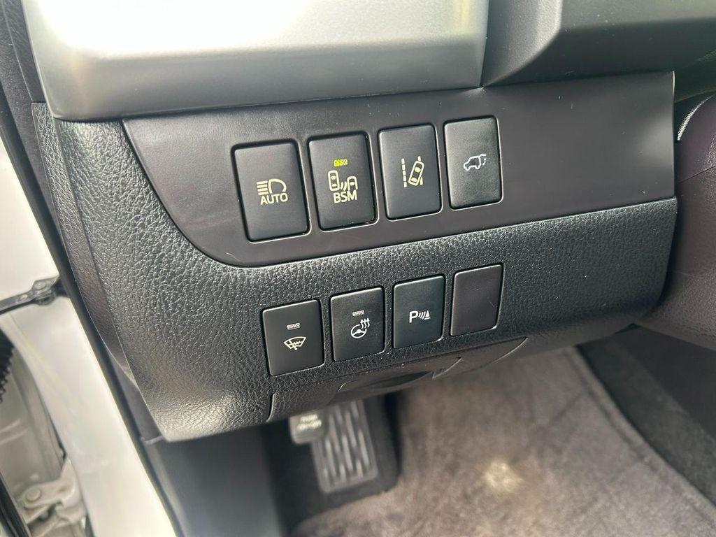 used 2016 Toyota Highlander Hybrid car, priced at $22,950