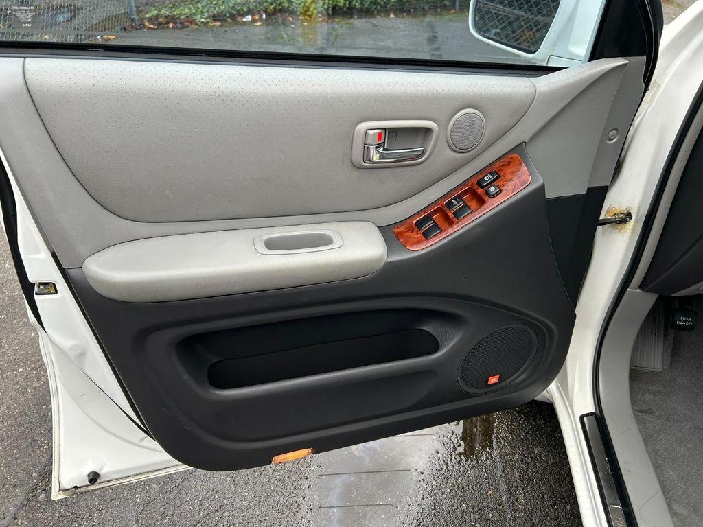 used 2007 Toyota Highlander Hybrid car, priced at $13,950